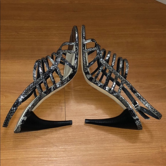 Via Spiga Snake Skin print strapped sandals Sz 7.5 - Picture 2 of 7